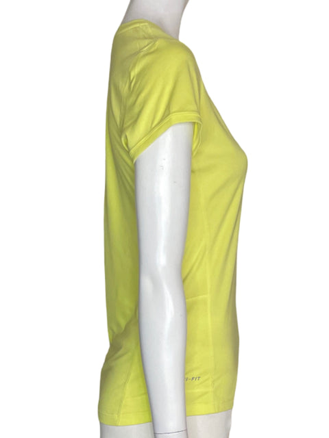 Blusa Nike Tshirt Manga corta Ajustado Deportivo Amarillo - Talla S