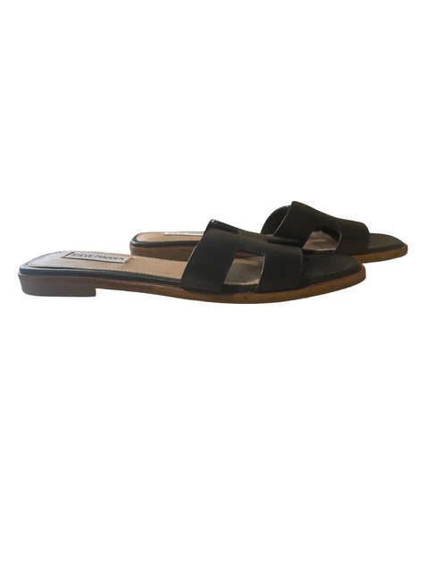 Sandalia Steve Madden Punta abierta Tacón bajo Liso Negro - Talla 7