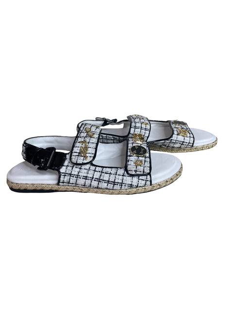 Sandalia Karl Lagerfeld Destalonado Broches Blanco - Talla 8