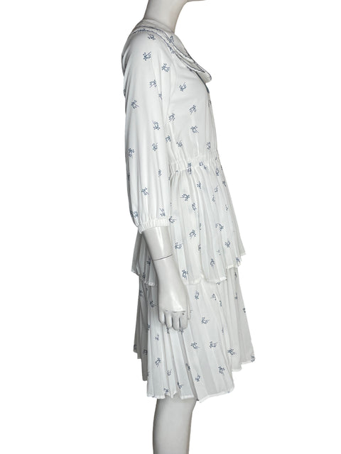 Vestido Pastel Blu Plisado Floral Blanco - Talla 16