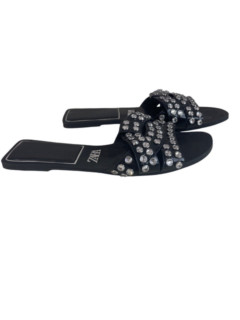 Sandalia Zara Tachuelas Brillo Negro - Talla 38