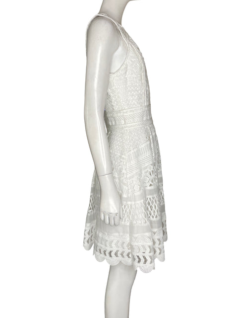 Vestido Adelyn Rae Midi Troquelado Blanco - Talla S