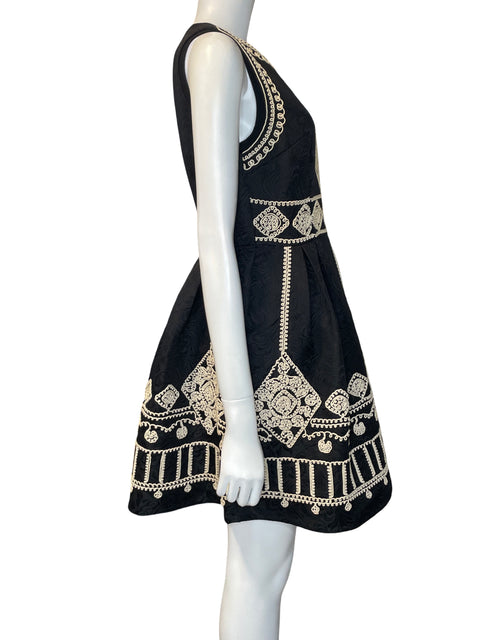 Vestido Ice Cube Bordado Negro - Talla 40