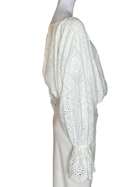 Blusa Adriana Fernandez de Algodón Abullonado Troquelado Blanco - Talla XS