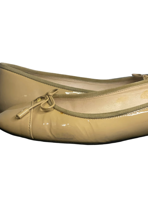 Zapato Prada Tacón bajo Beige - Talla 37