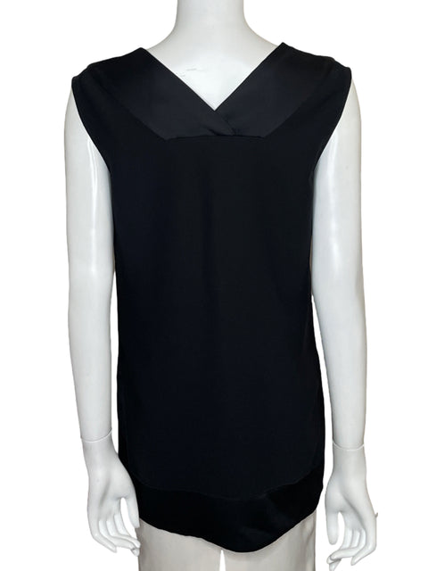 Blusa Banana Republic Cuello v Sin mangas Negro - Talla XS