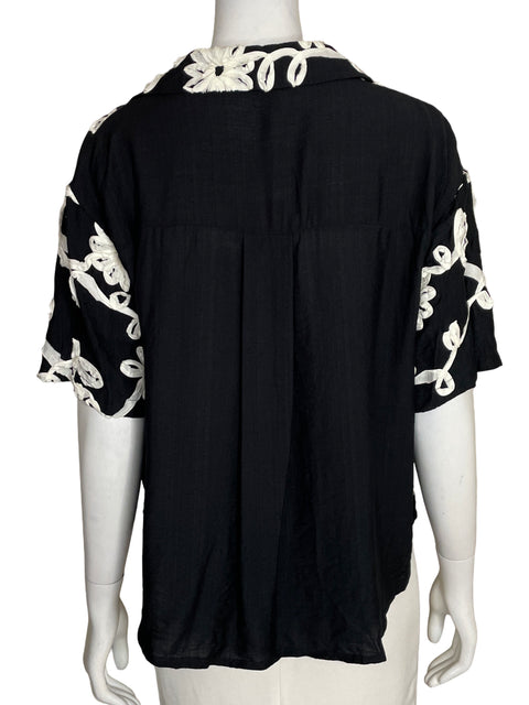 Blusa Chic Royal Bordado Floral Negro - Talla M