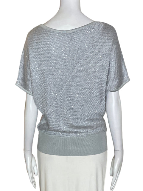 Blusa White House Black Market Brillo Manga corta Gris - Talla XS