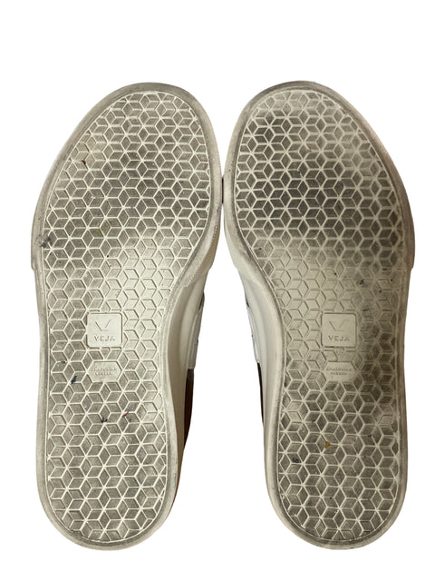Zapato Veja Modelo Campo Metalizado Dorado - Talla 39