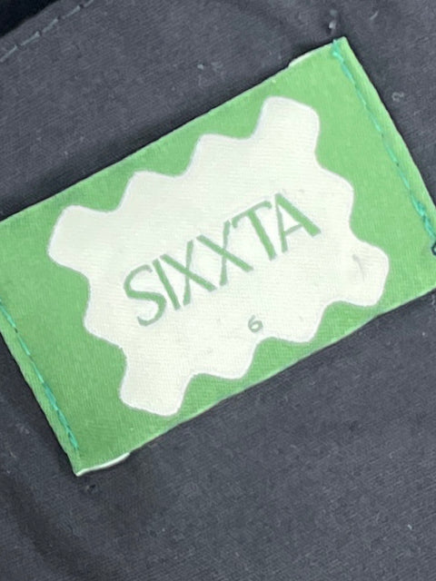 Falda Sixxta Diseño Fruncido Y Dobladillo Acampanado Negro - Talla 6