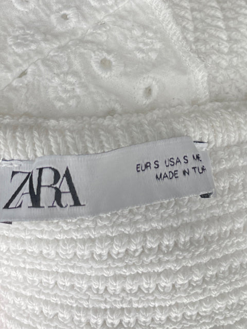 Top Zara Eyelet Halter Blanco - Talla S