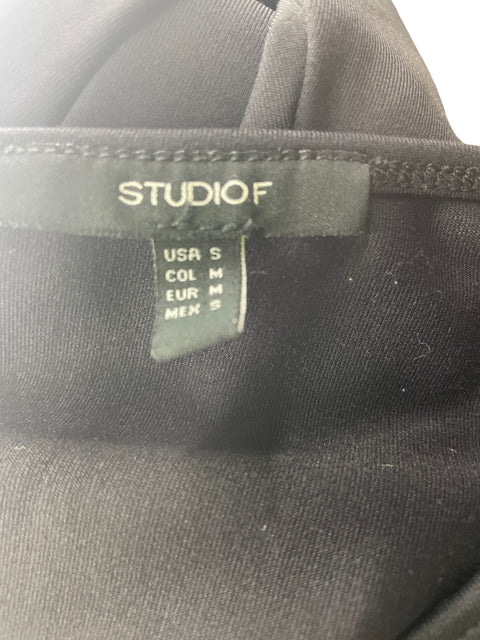 Blusa Studio F Manga corta Cuello redondo Pedreria Negro - Talla S