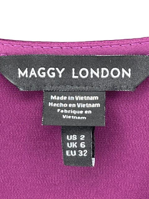 Vestido Maggy London Maxi Cuello v Satinado Morado - Talla 2