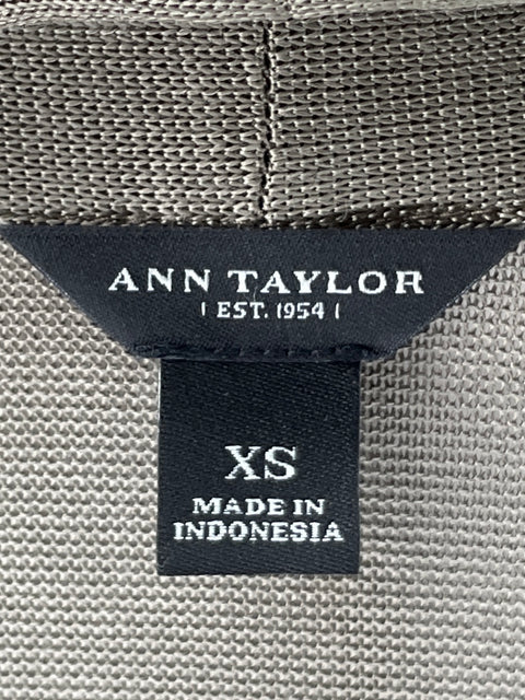 Cardigan Ann Taylor Manga larga Gris - Talla XS