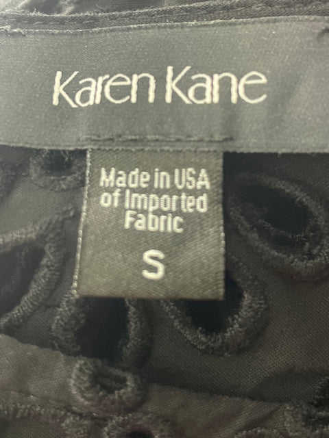 Blusa Karen Kane Troquelado Ruchas Negro - Talla S