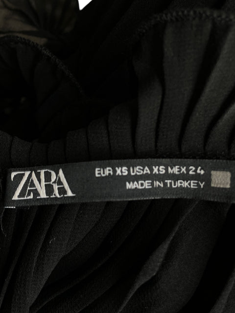 Blusa Zara Plisado Vuelos Negro - Talla XS