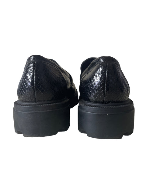 Zapato Zara Punta cerrada Negro - Talla 38