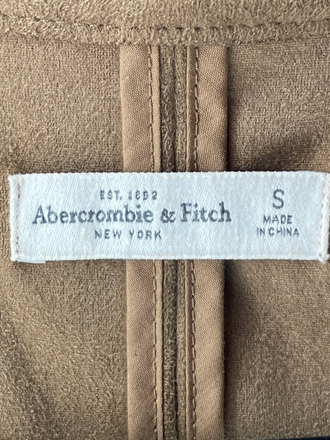 Chaleco Abercrombie & Fitch Faux suede fringe vest Marrón - Talla S