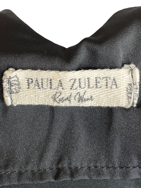 Vestido Paula Zuleta Cuello v Satinado Negro - Talla S