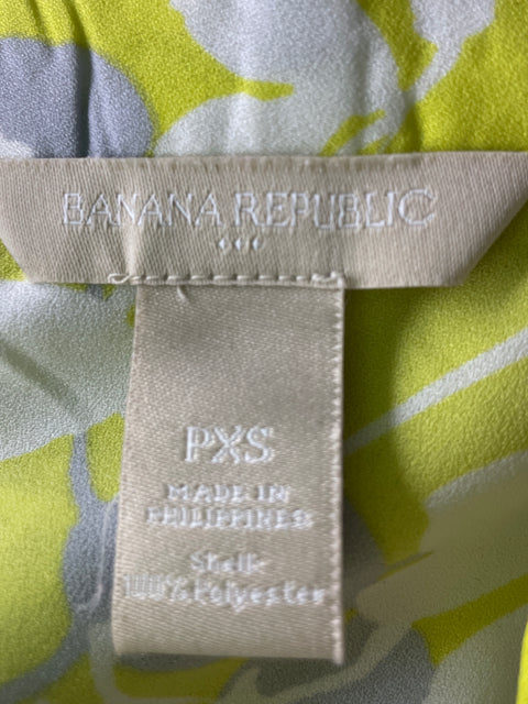 Camisa Banana Republic Sin mangas Estampado Verde - Talla XXS