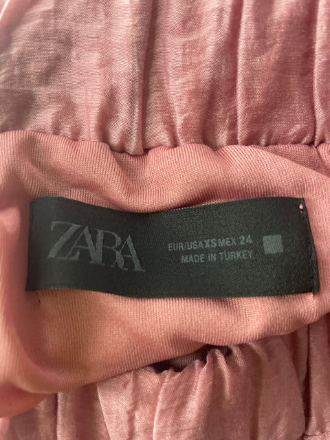 Falda Zara Ruchas Vuelos Rosado - Talla XS