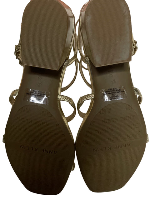 Tacón Anne Klein Metalizado Dorado - Talla 7