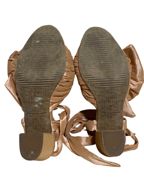 Zapato Jessi Caballero Romana Tacón medio Beige - Talla 35