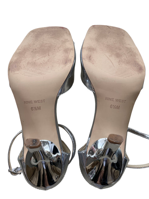 Tacón Nine West Tacón alto Metalizado Plateado - Talla 6.5